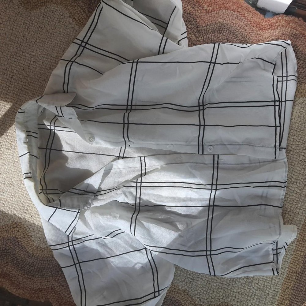 Cropped button down top - Picture 3 of 3